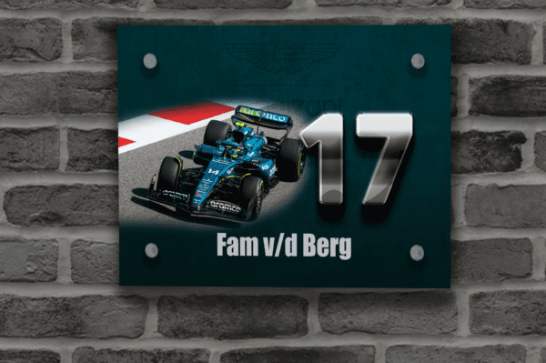 F1 Naambordje 16